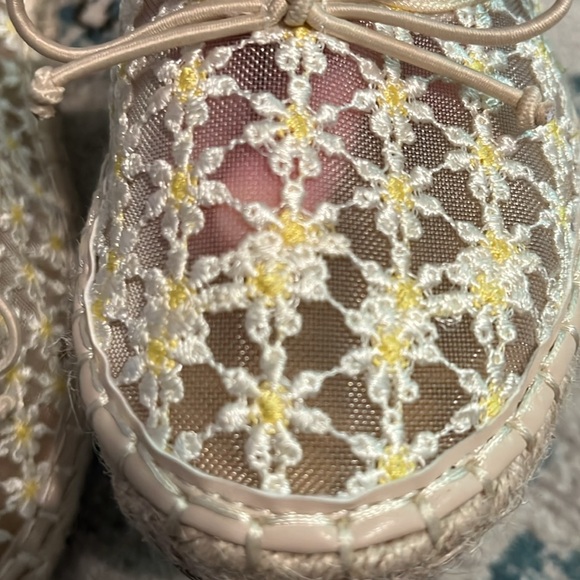 NWOT Madden Girl July Mesh Daisy Flat Size 6.5 - Picture 16 of 16